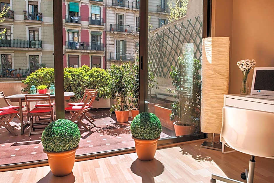 Born Barcelona Hostel