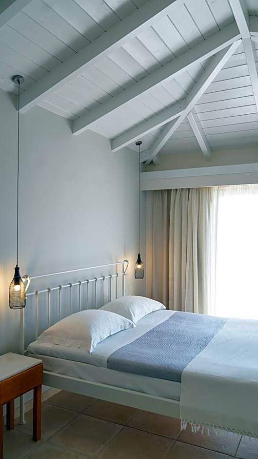 The Mini Beach Hotel