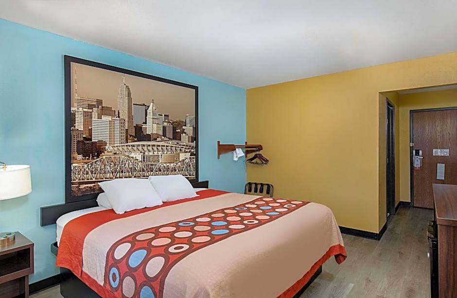 Super 8 by Wyndham Eddyville/Kuttawa