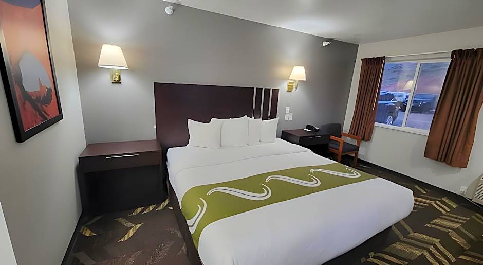 Quality Inn & Suites Salina National Forest Area