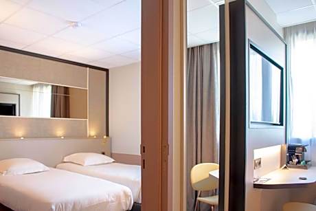 Two Connecting Double Rooms
