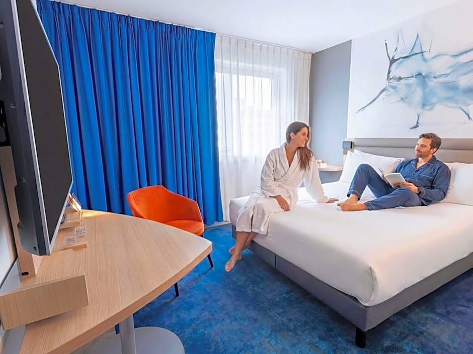 Mercure Paris Massy Gare TGV