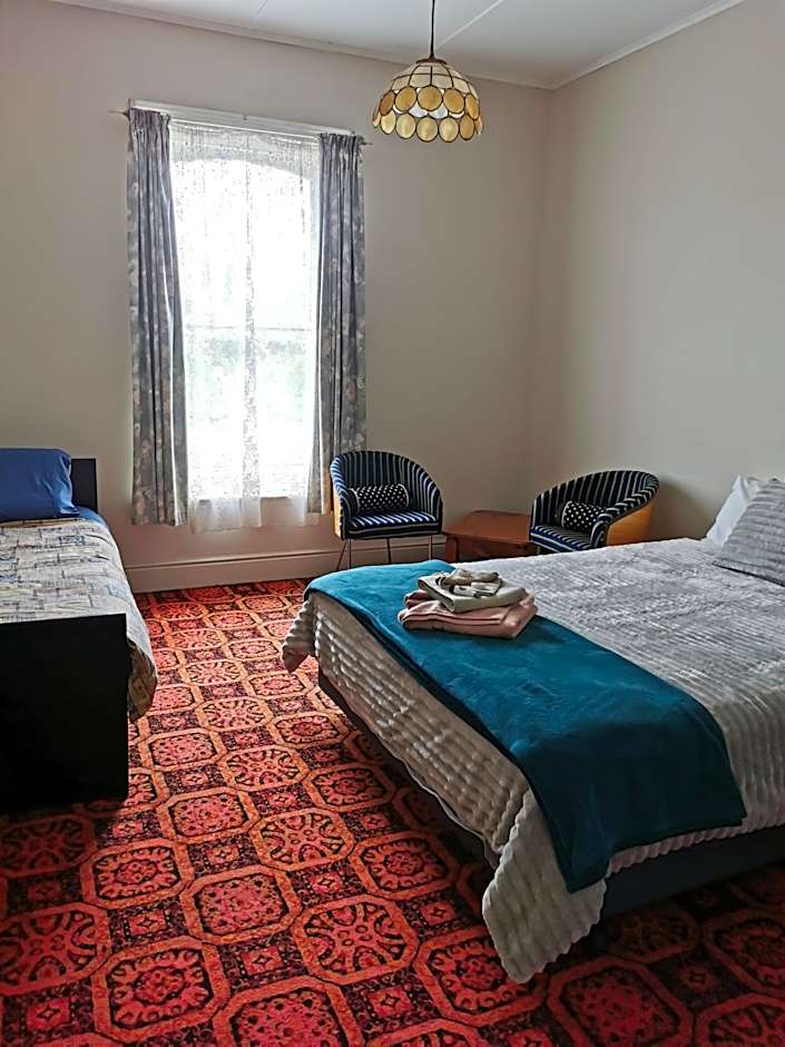 Railton Hotel - heritage pub accommodation