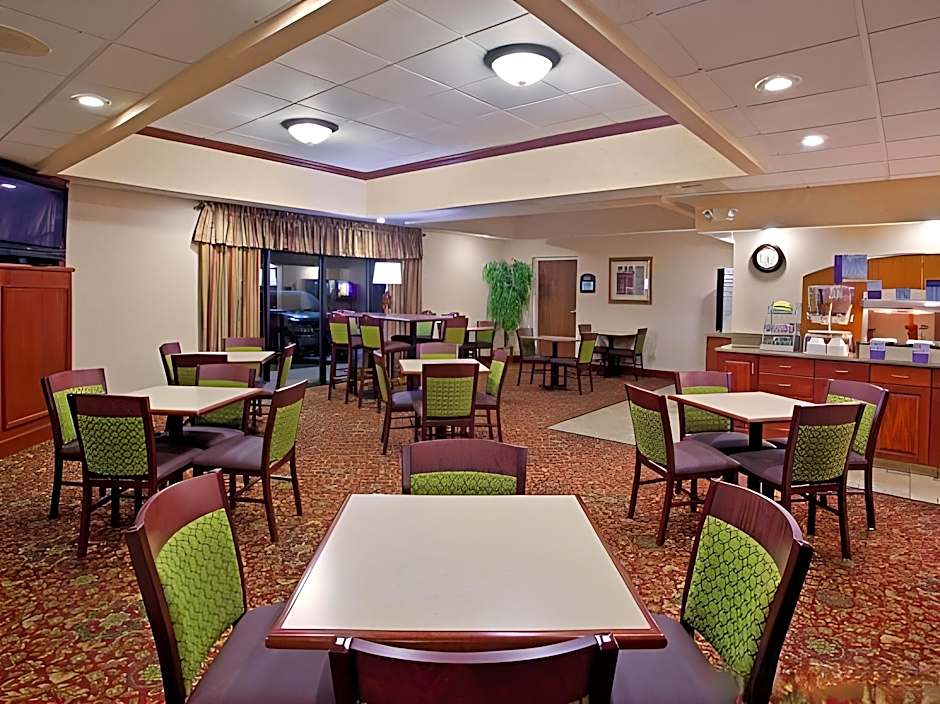 Holiday Inn Express Hotel & Suites Dayton-Huber Heights By IHG