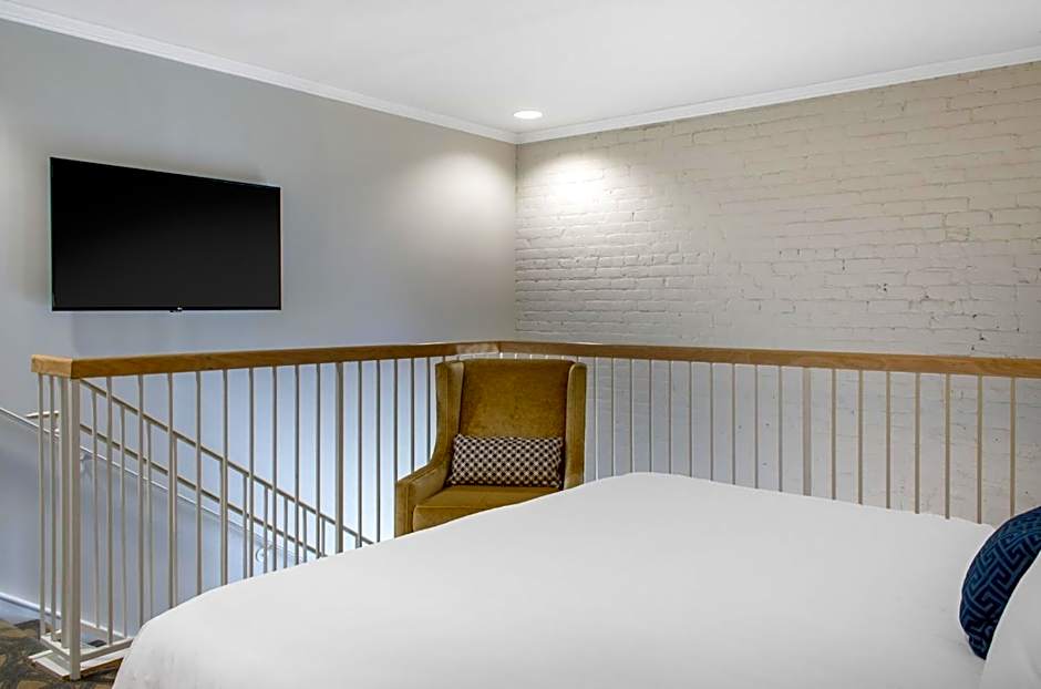 THE RIVERFRONT HOTEL NEW ORLEANS