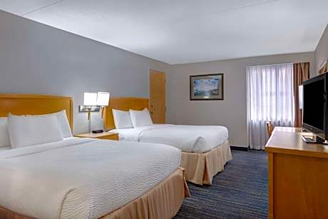 Double Room with Two Double Beds - Non-Smoking