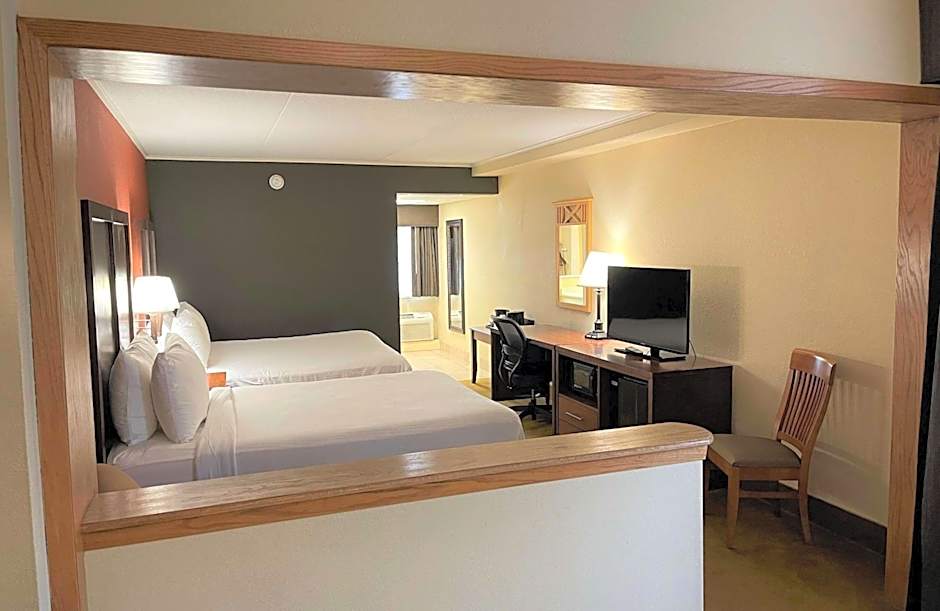 Crossroads Hotel & Event Center