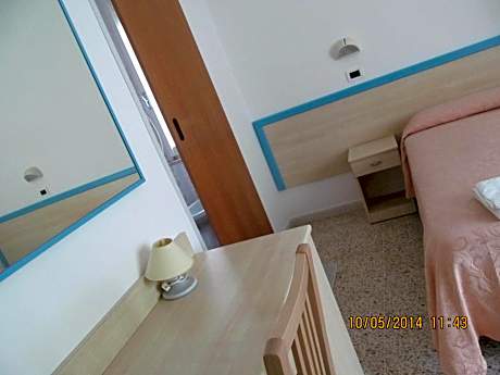 Double Room with Balcony and Sea View