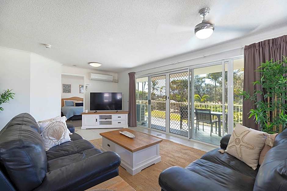 Surfside Buddina Beachfront 3bed Apt - Direct Beach Access