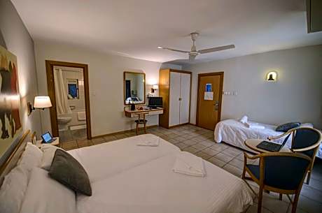 Triple Room with Sea View