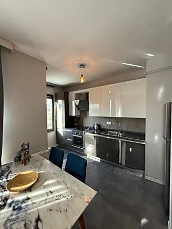 2+1 Suite