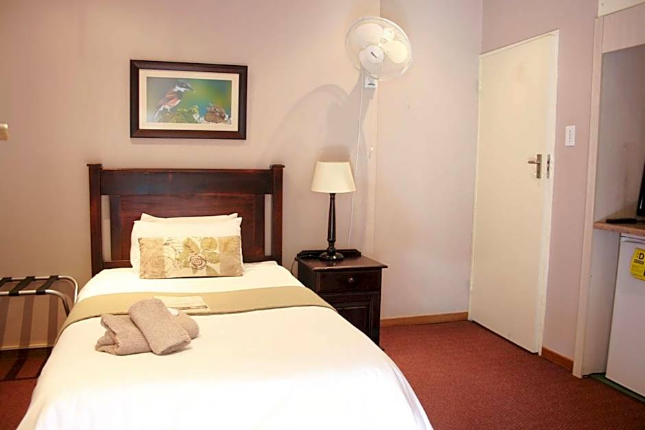 Amper Bo Guest House
