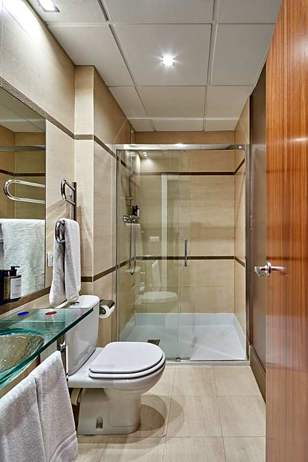 Photo 1 of 8 of Triple Room