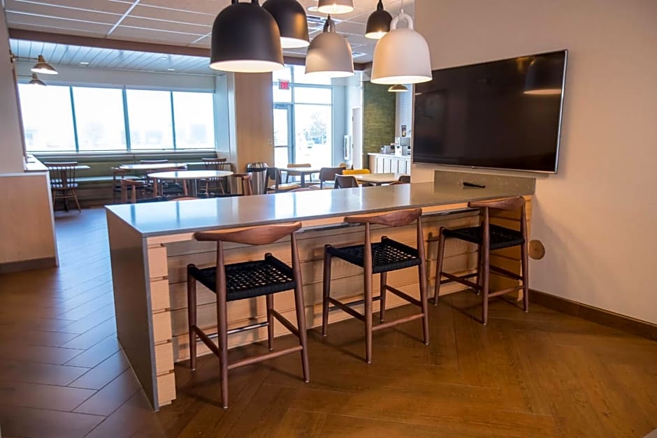 Fairfield Inn & Suites By Marriott Alexandria