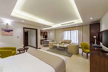 Junior King Suite - Non-Smoking