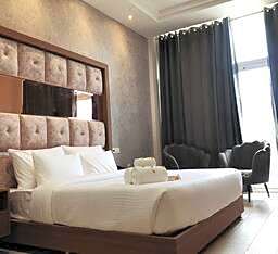 SPT Clarks Inn Suites, Mandi