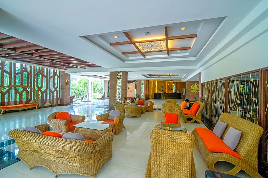 Golden Beach Cha-Am Hotel