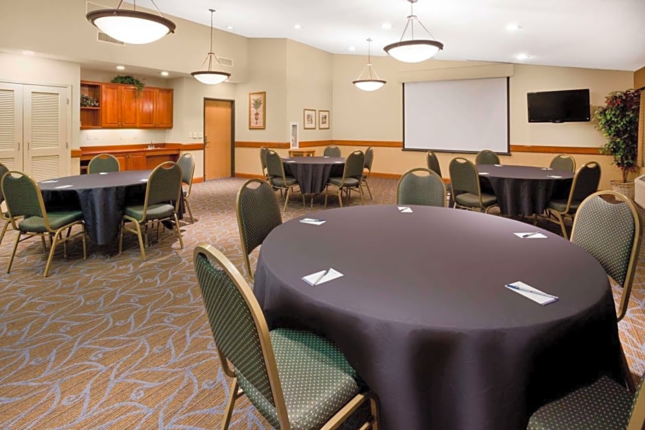 AmericInn by Wyndham Chanhassen