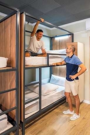 Bed in 10-Bed Mixed Dormitory Room
