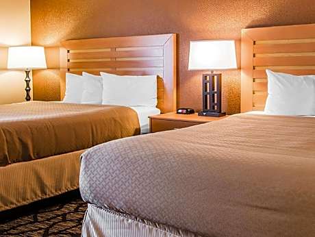 Double with 2 Double Beds - Non-Smoking