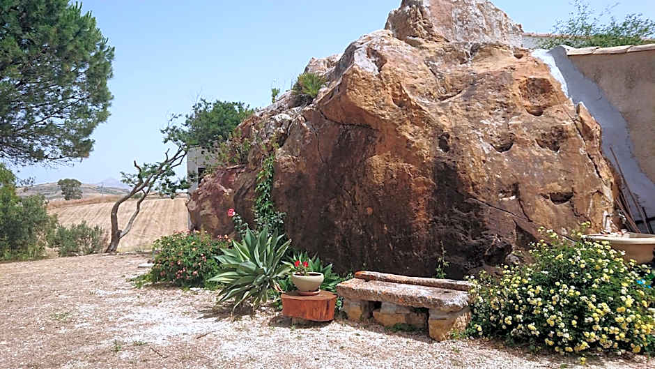 Helimos B&B with Segesta Temple view near Castellammare del Golfo