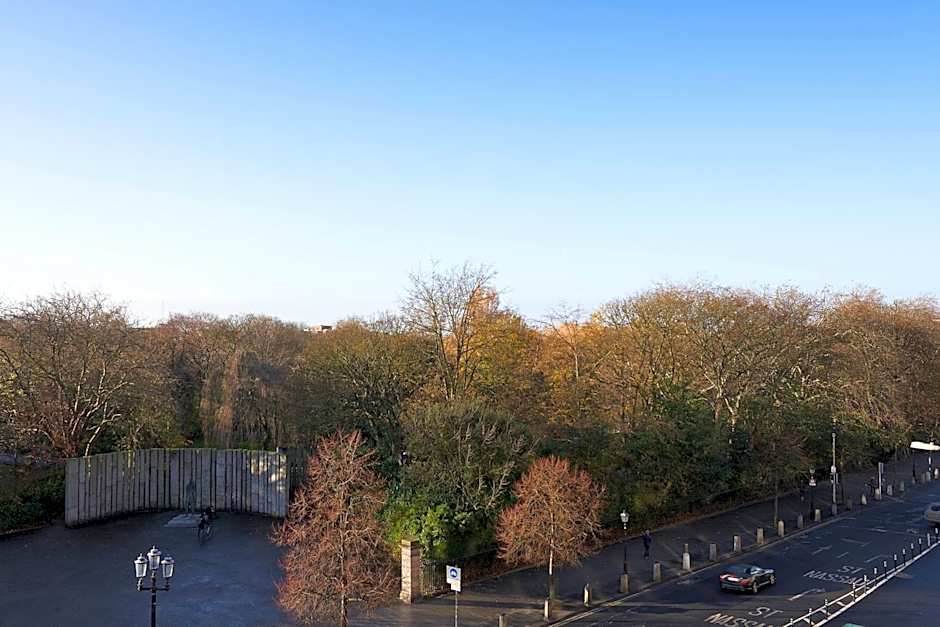 The Shelbourne, Autograph Collection