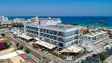 Protaras Plaza Hotel