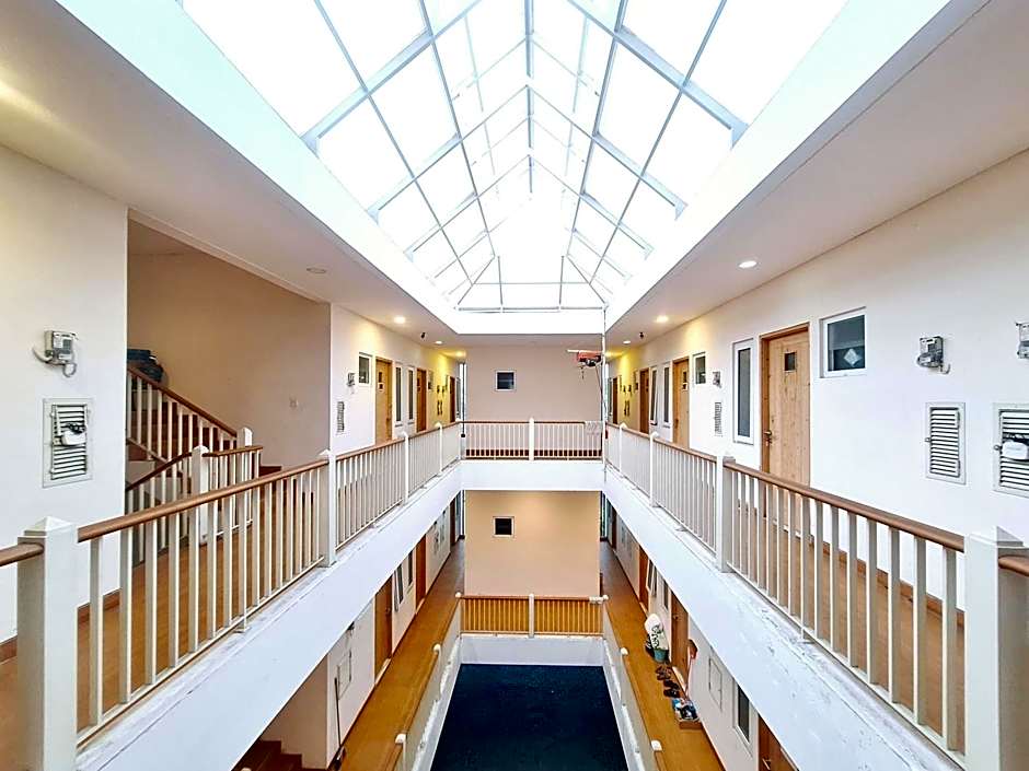 Sari Panguripan RedPartner Near UGM