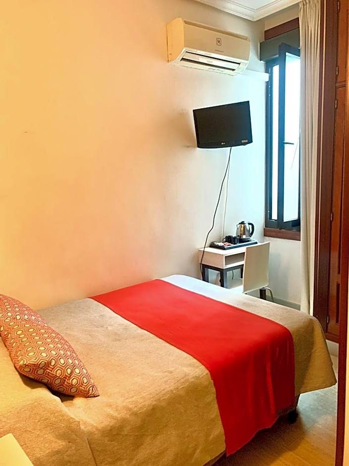 Hostal Castilla I Atocha