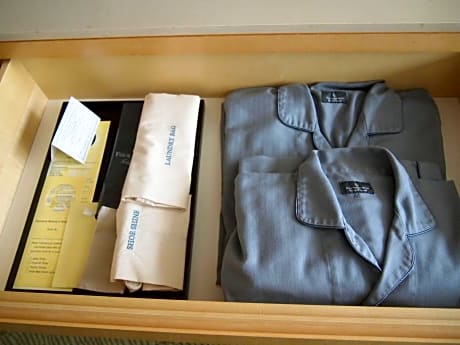 Deluxe Premier Room With One King Bed