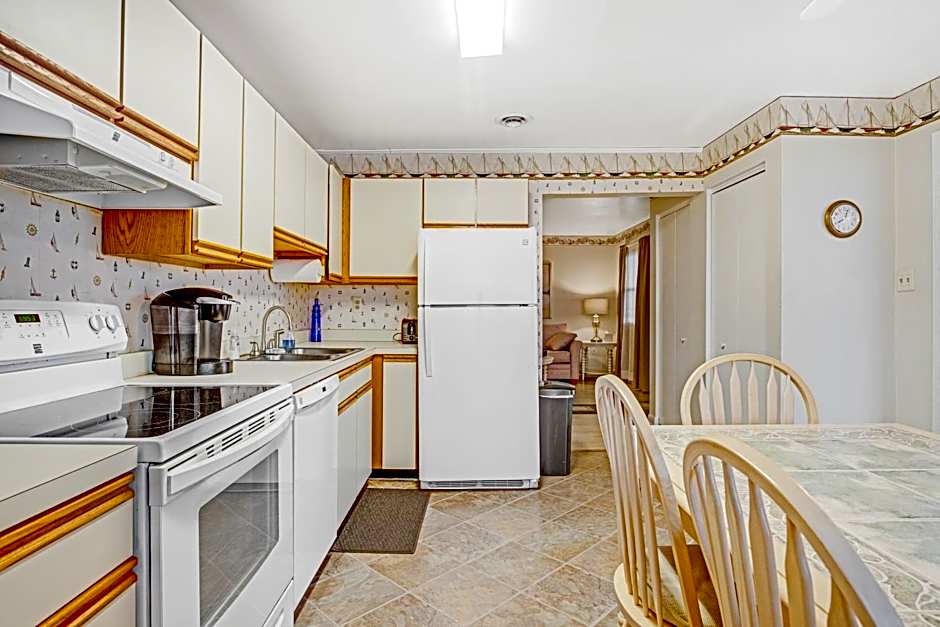 37534 Lighthouse Rd #202