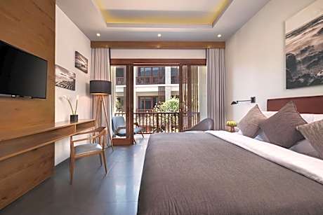 Deluxe Double or Twin Room with Pool View