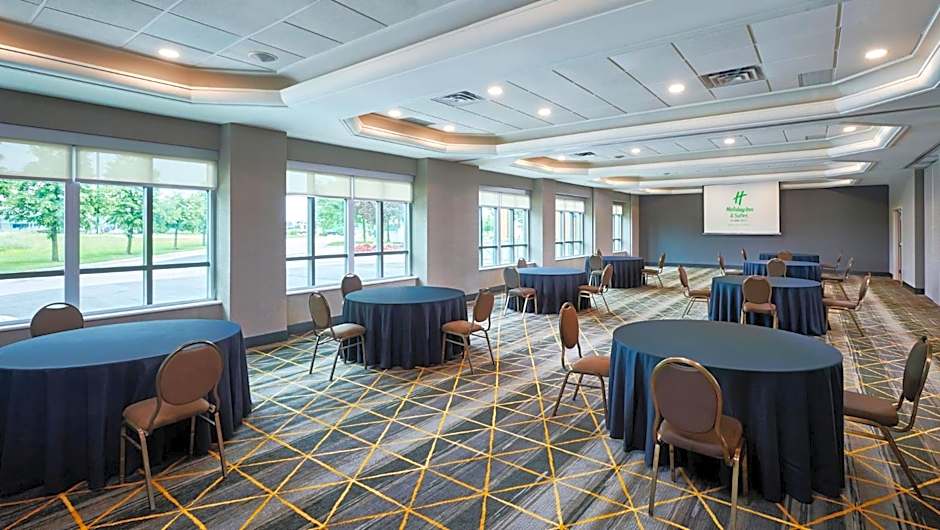 Holiday Inn & Suites Oakville at Bronte By IHG