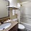 Super 8 by Wyndham Franklin/Middletown Area