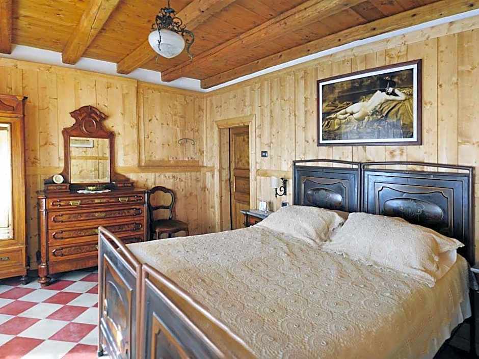 Photo 1 of 5 of Folon-Matrimoniale-Bagno in comune