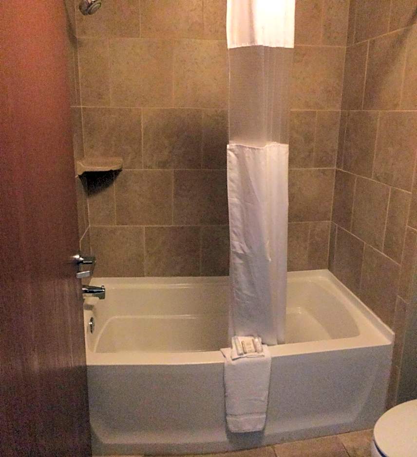 Baymont by Wyndham Minot