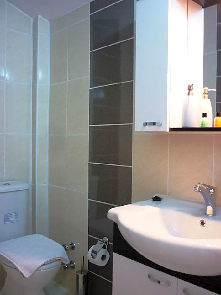 The Green Valley Hotel