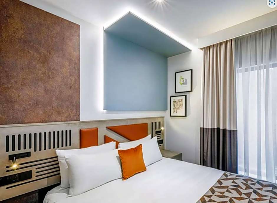 Spark by Hilton London Romford