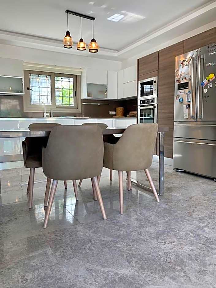 Ultra Luxury Private Villa with Swimming Pool