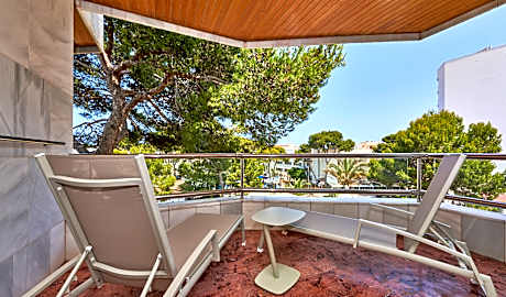 DOUBLE OR TWIN WITH BALCONY