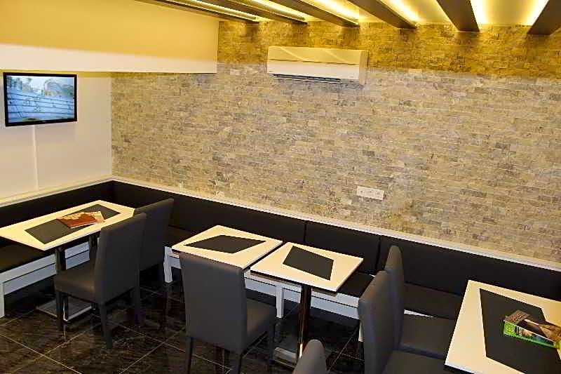 The Legend Platine Suite