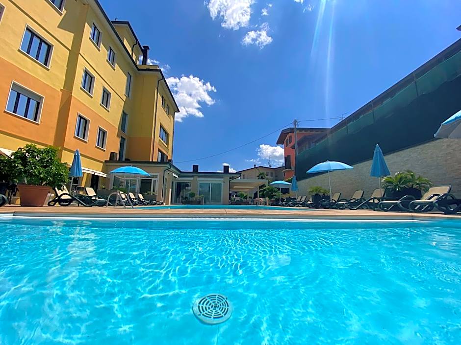 Green Park Hotel