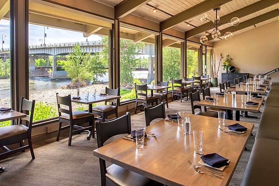 DoubleTree By Hilton Missoula Edgewater