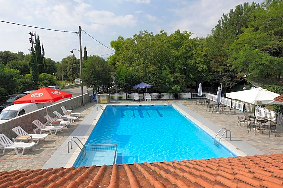 Camping Mitikas and Bungalows