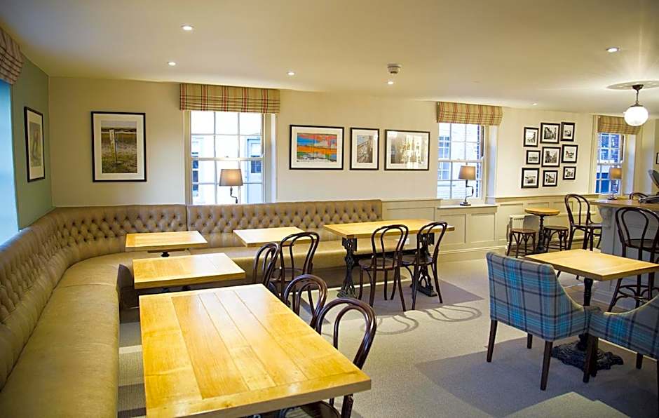 The White Horse Blakeney