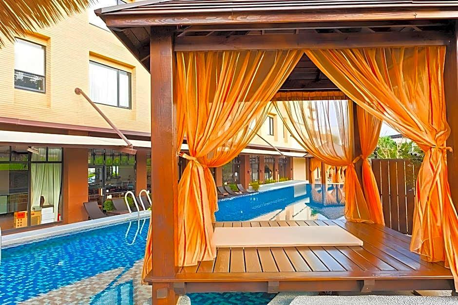 The Loft Seaside Suite