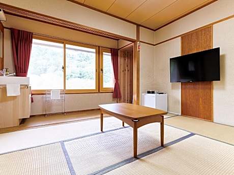 Japanese-Style Quadruple Room