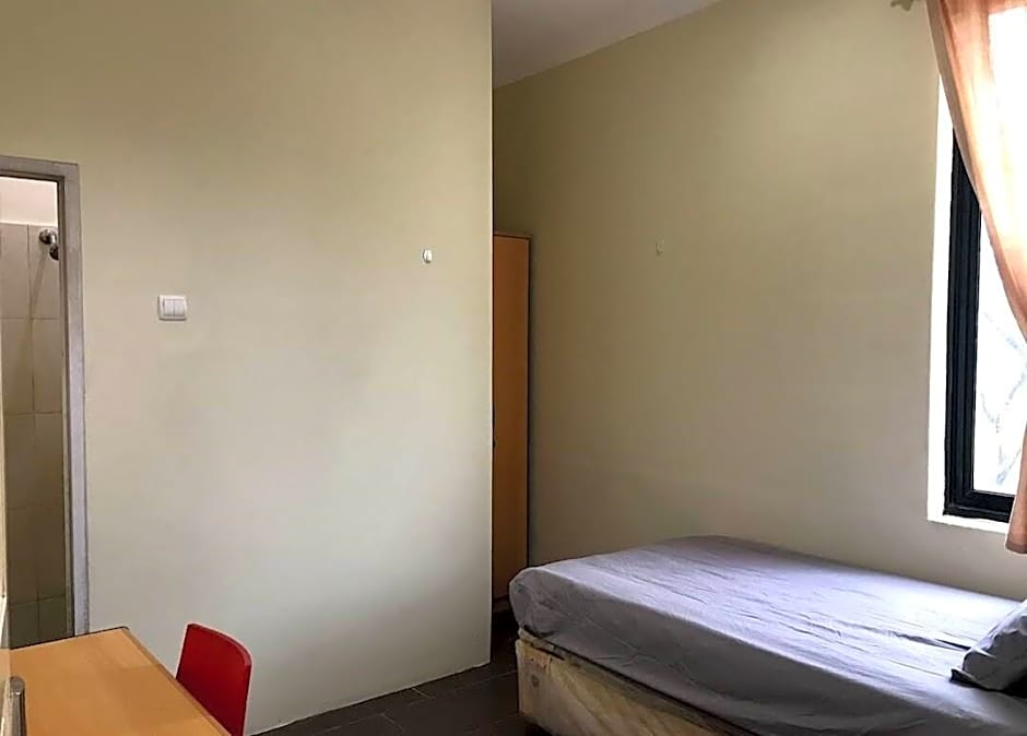 OYO Life 92781 Kost Parung Serab Syariah