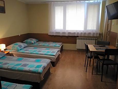 Quadruple Room with Private Bathroom