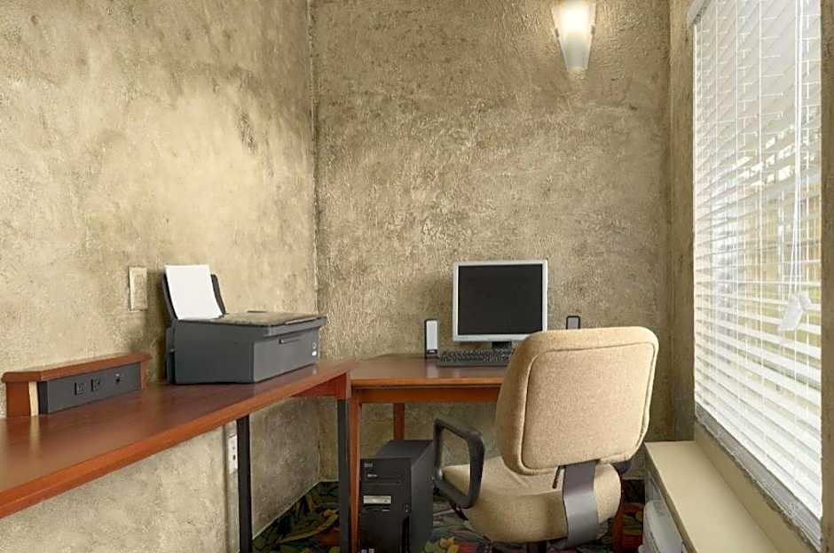 Days Inn by Wyndham Brunswick/St. Simons Area